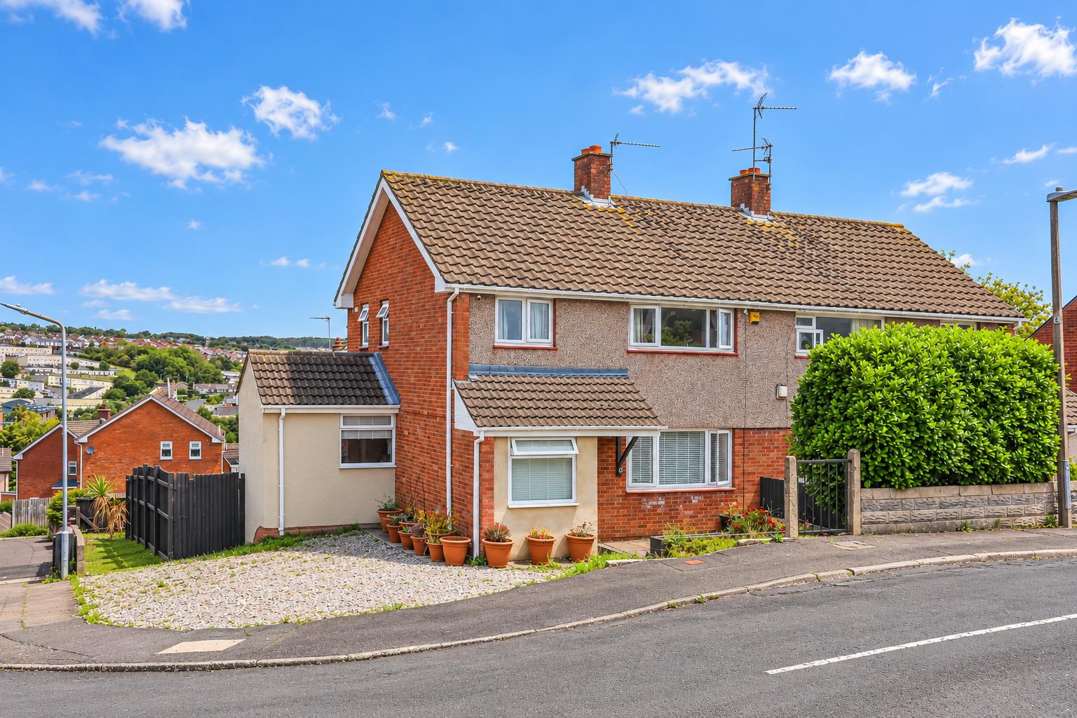 Warwick Way, Barry